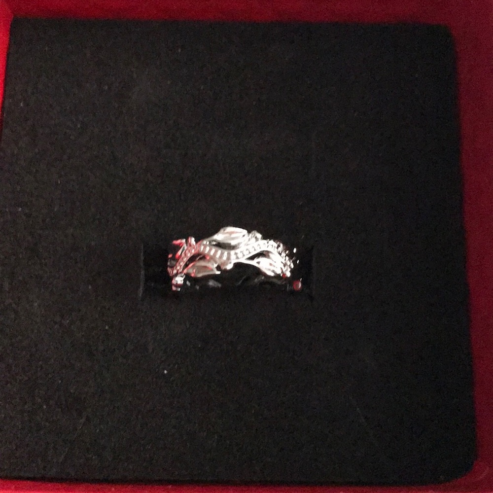 Sterling silver leaf band
